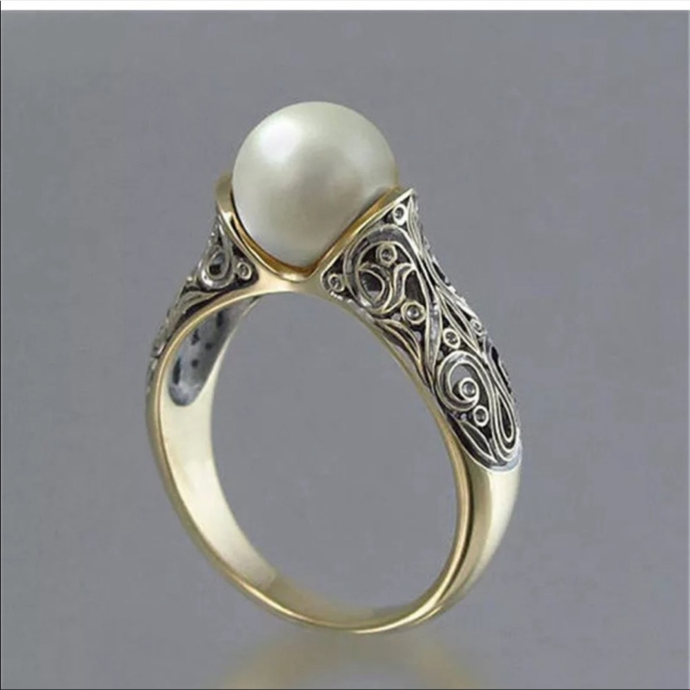 New Women’s Yellow Gold Plated Pearl Ring - Picture 3 of 5